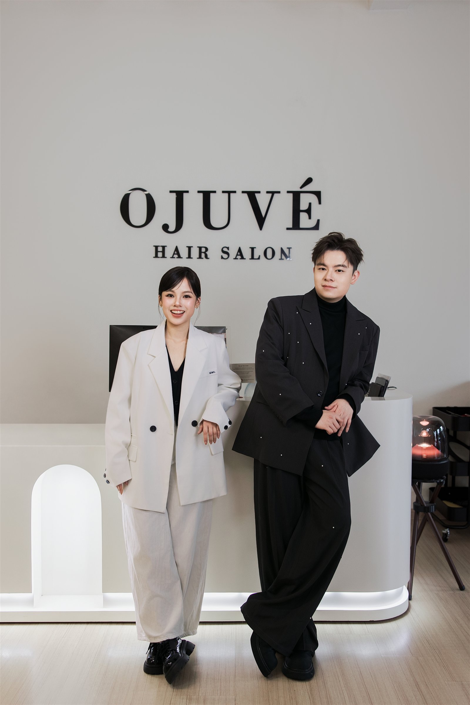 OJUVÉ founding team in the salon